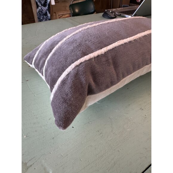 SOLD   NWT 14" x 9" Cotton Velvet Lumbar Pillow - Picture 5 of 6